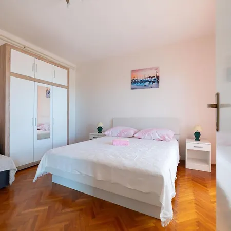 Апартаменты With Parking Space Bibinje, Zadar - 24712 *