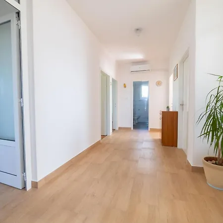 With Parking Space Bibinje, Zadar - 24712 *